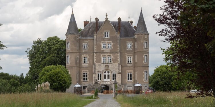 Escape to the Chateau
